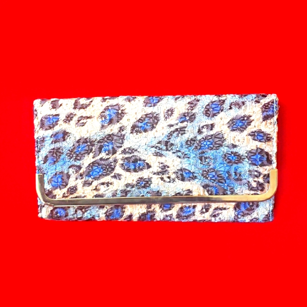 Women's Blue Cheetah Print Clutch Purse